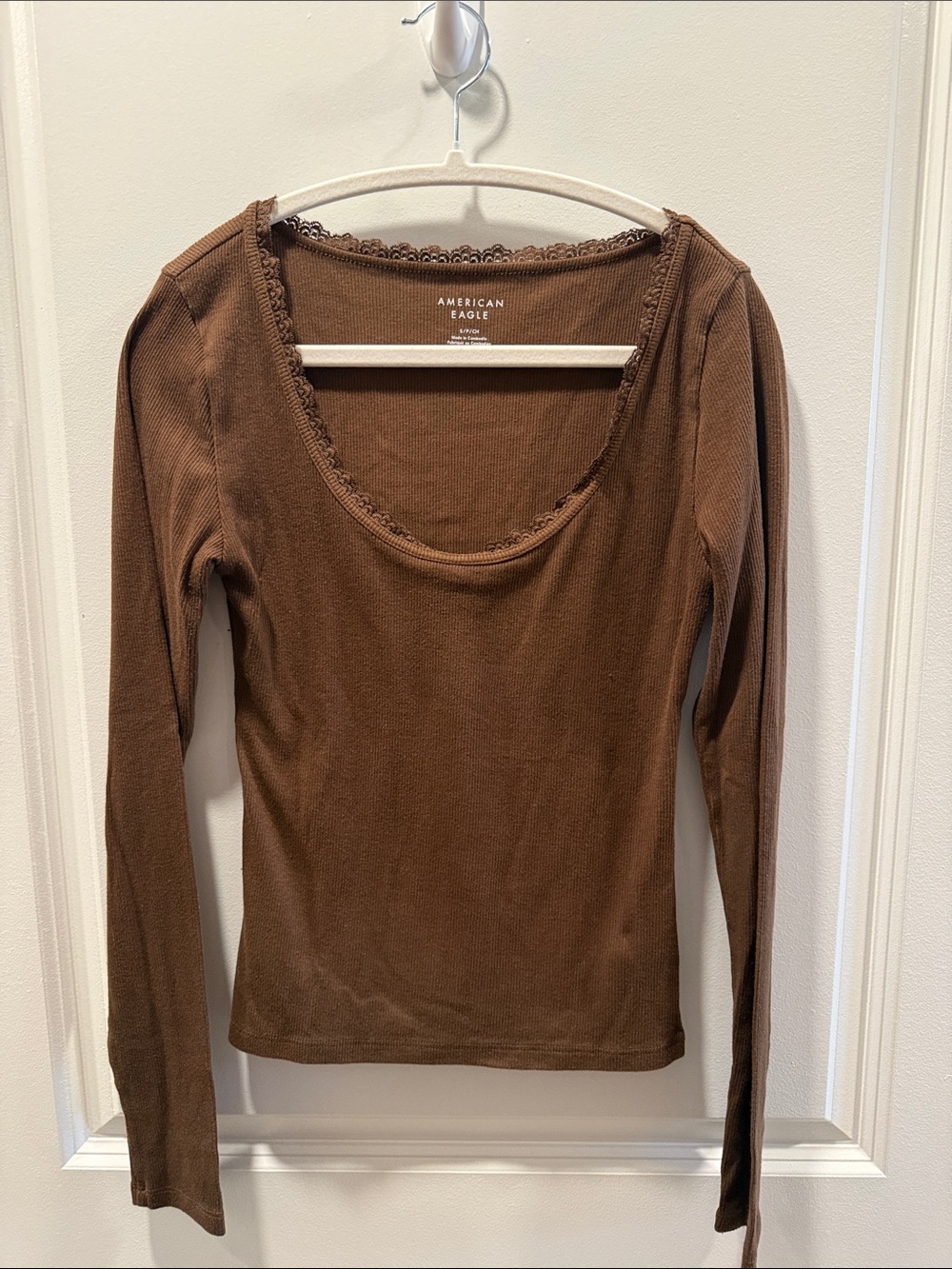 American Eagle Outfitters Brown Ribbed Long-Sleeve Scoop Neck Top with Lace Trim